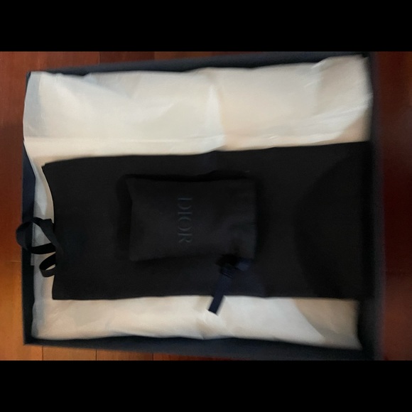 Dior B23 High Top Sneakers - Picture 4 of 6